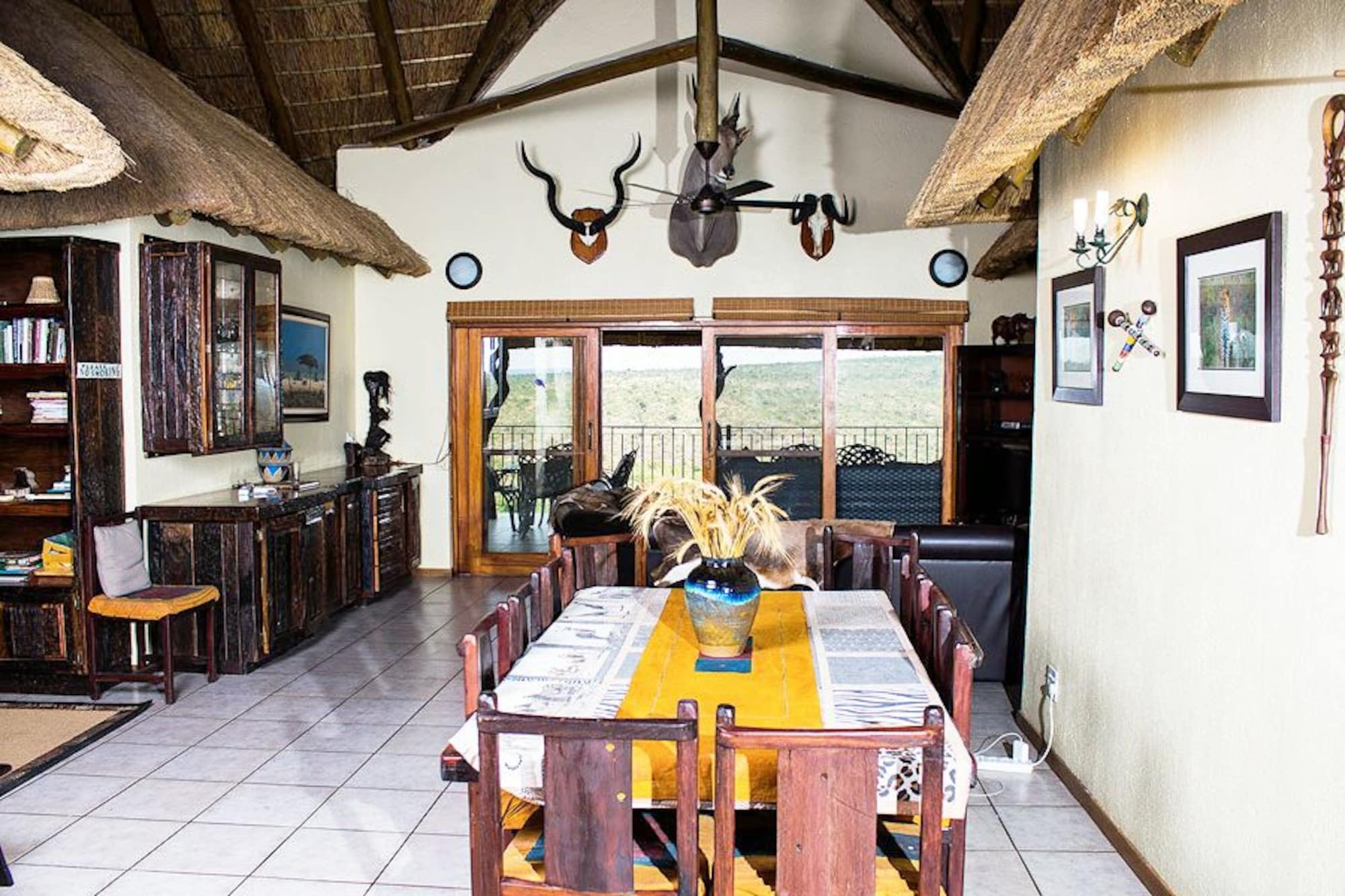 Mabalingwe Uzuri Lodge Bela-Bela Exterior photo